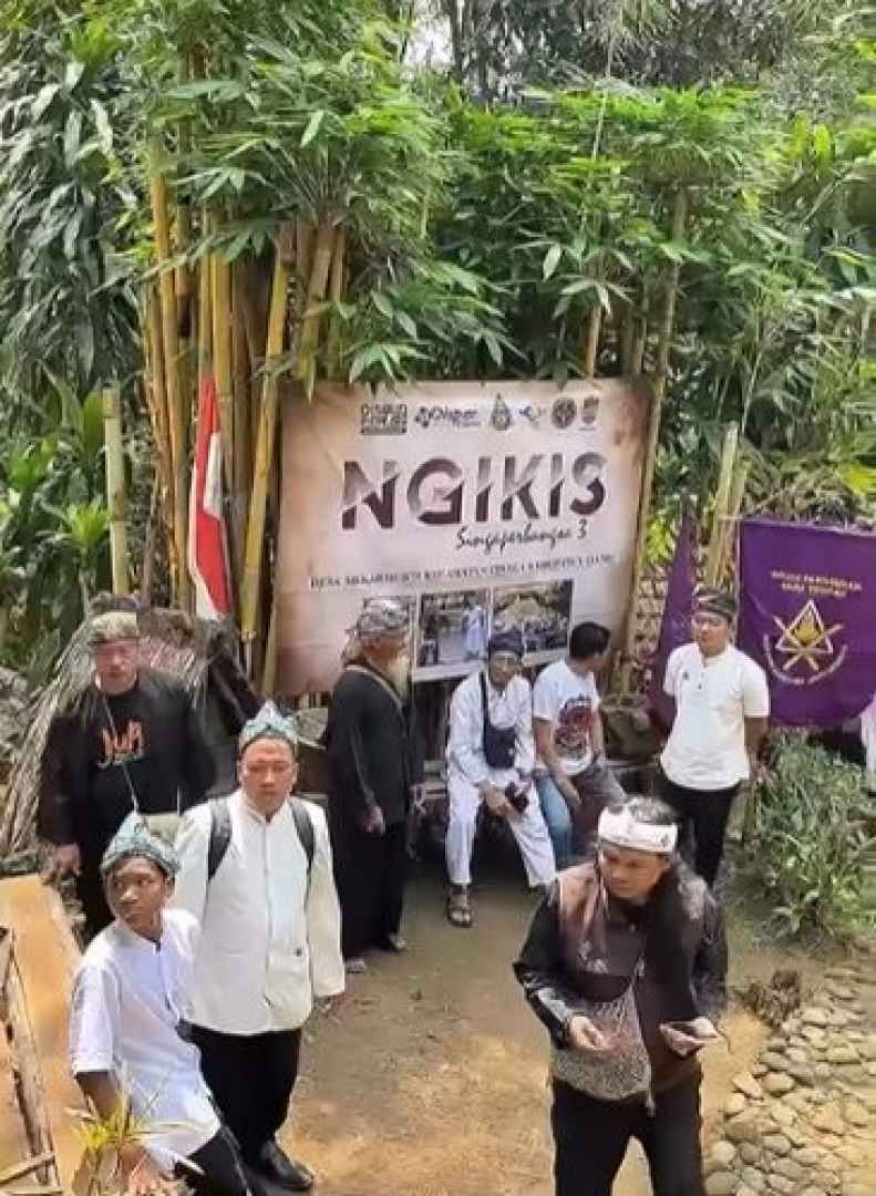 NGIKIS SINGAPERBANGSA 